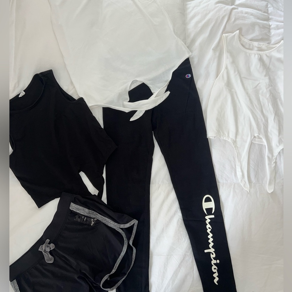 Bundles of girls clothes 5 items size 10/12
